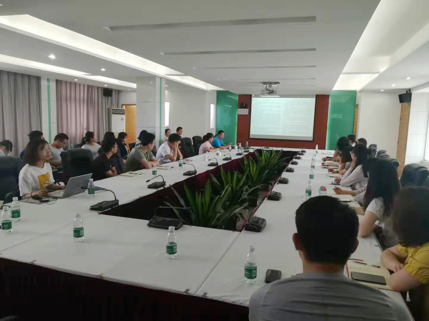 蒋海军律师应邀为生态环境部南京环境科学研究所做专利知识培训